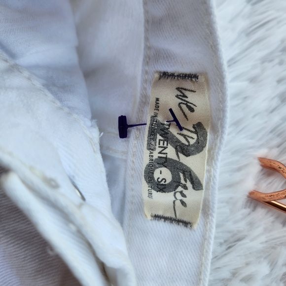 Free People We The Free Optic White Distressed Denim Shorts - Picture 5 of 5